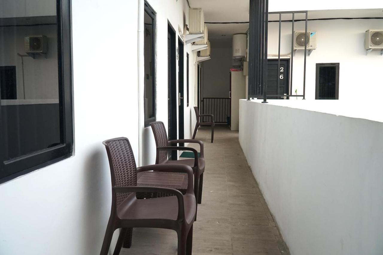 Reddoorz At Sani Guest House Balikpapan Extérieur photo