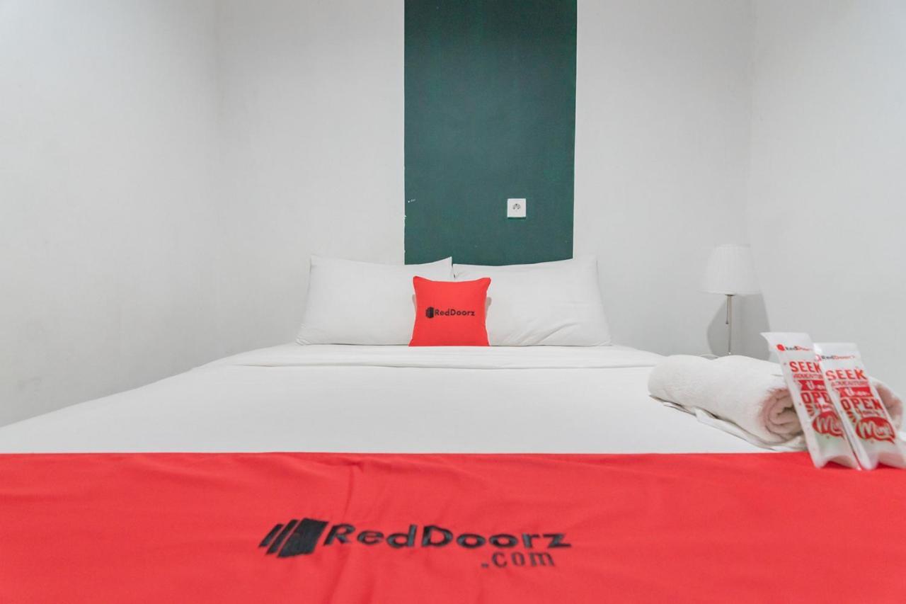 Reddoorz At Sani Guest House Balikpapan Extérieur photo