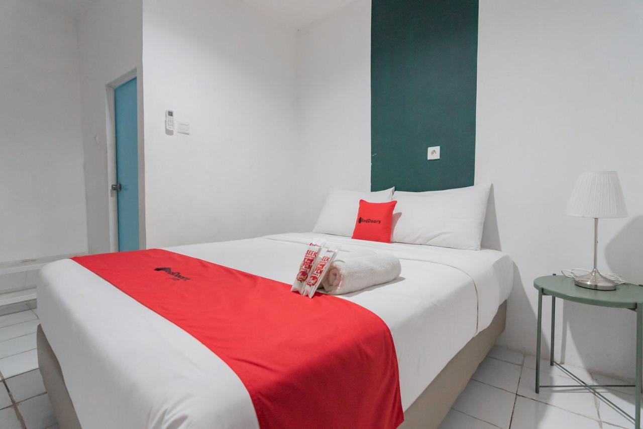 Reddoorz At Sani Guest House Balikpapan Extérieur photo