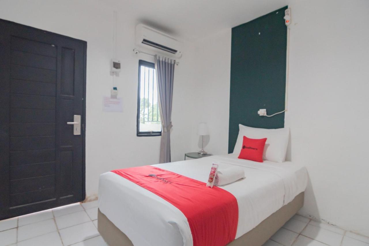 Reddoorz At Sani Guest House Balikpapan Extérieur photo